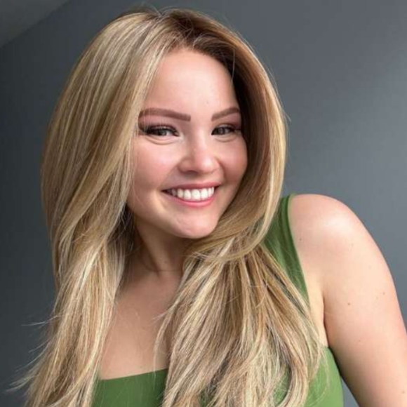 NWT Sensational wig by TressAllure + 5 unused wig caps - Picture 2 of 12